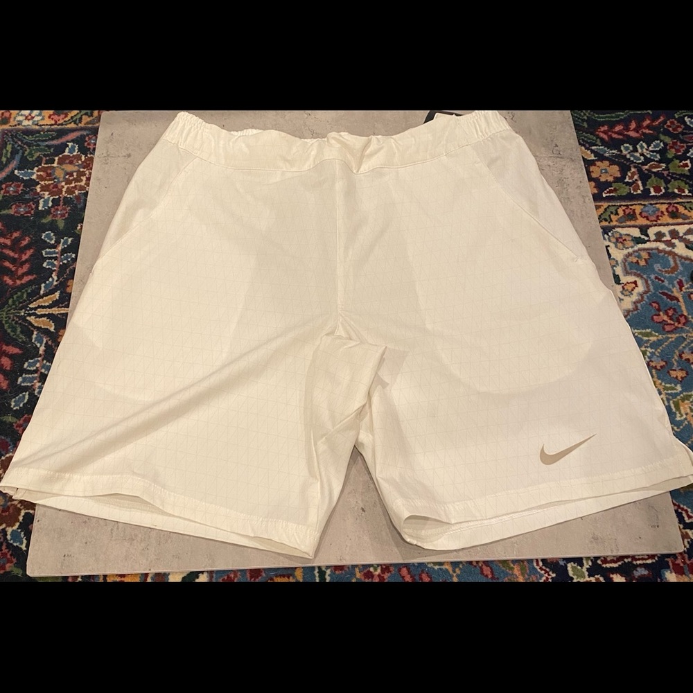 NWT Men’s White Nike Tennis Shorts